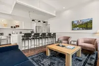 스테이라파 2000 스프루스 엘프레스 앨리 주변 호텔