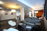 All Suites Appart Hôtel | Aéroport Paris-Orly Rungis Hotels in Fresnes