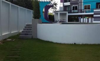 The Scene Condo by the Rich