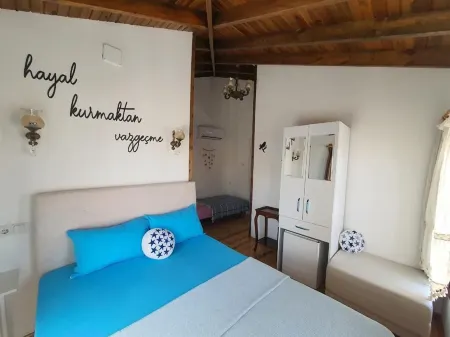 Bi Hayal Ada Evi Отели рядом с достопримечательностью «Okyanus Tekne Turu»