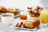 Hilton Garden Inn Minneapolis University Area - breakfast