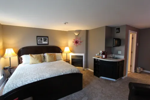 Lodging at the Gaffer Inn Hotels in Corning