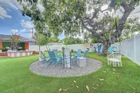 Disneyland 12m! Themed Decor, Pool, Fire Pit, BBQ, Gameroom, & EV Charger