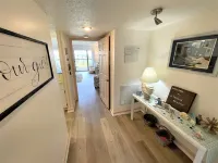 Amazing ocean view, 2 pools, easy beach access