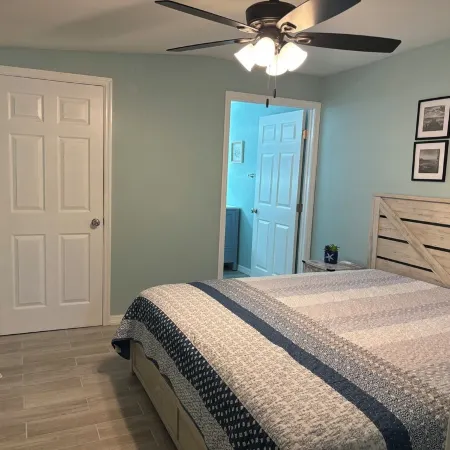 Newly Remodeled Weeki Wachee River Retreat