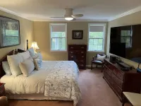 Roomy 2 Bedroom Apt. w/en Suite BA, Private Entry & Parking, Tennis Court