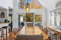 Luxurious Fireplace and Billiards - Stunning Golf Course Retreat