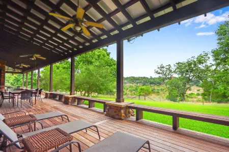 Tranquil River Access and Scenic Views - Charming Hill Country Retreat