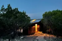 Plunge Pool and Stunning Hill Country Views - Charming Rustic Retreat Hôtels à : Comte de Burnet