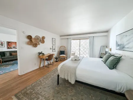 Botanical-Themed Oasis with Private Balcony - Enchanting Charming