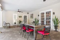 Heated Pool and Outdoor Dining - Charming Tropical Escape