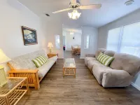 Charming Deck and Outdoor Shower - Serene Family Retreat Hotels in Ocracoke