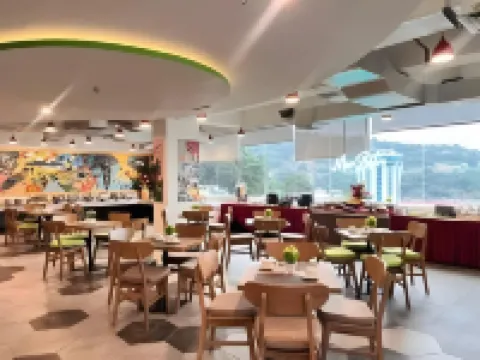 MaxOneHotels.com @ Jayapura Hotels in Gurabesi