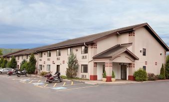 Super 8 by Wyndham Ithaca