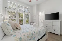 Charming Townhome with Scenic Forest View - Tranquil Family Retreat Hotel a Seacrest