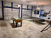 The Waypoint, 4BR/7Beds/2.5Bath Travel Themed Vacation Home adjacent to FT Bragg Hotels in Spring Lake