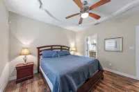 Ground Floor Bayside Beauty Walk to the Beach