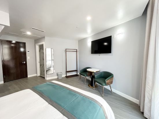 Starlight Hotel