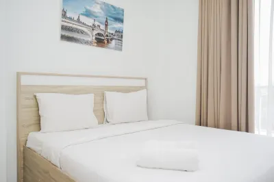 Comfort and Minimalist Studio Apartment at Springwood Residence Hotell i Panunggangan