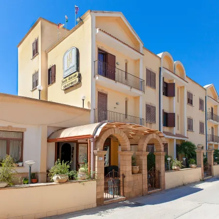 Sammartano Hotels