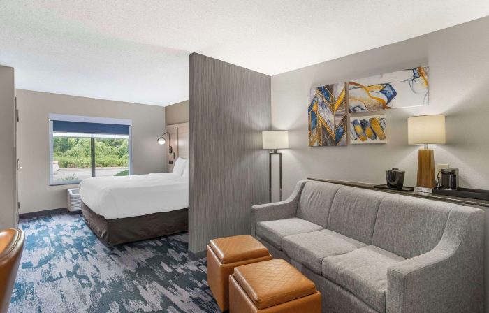 Comfort Suites at WestGate Mall