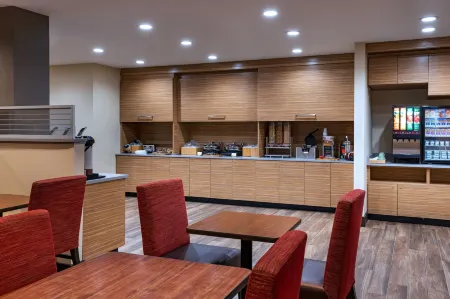 TownePlace Suites Edgewood Aberdeen Отели в г. Перриман
