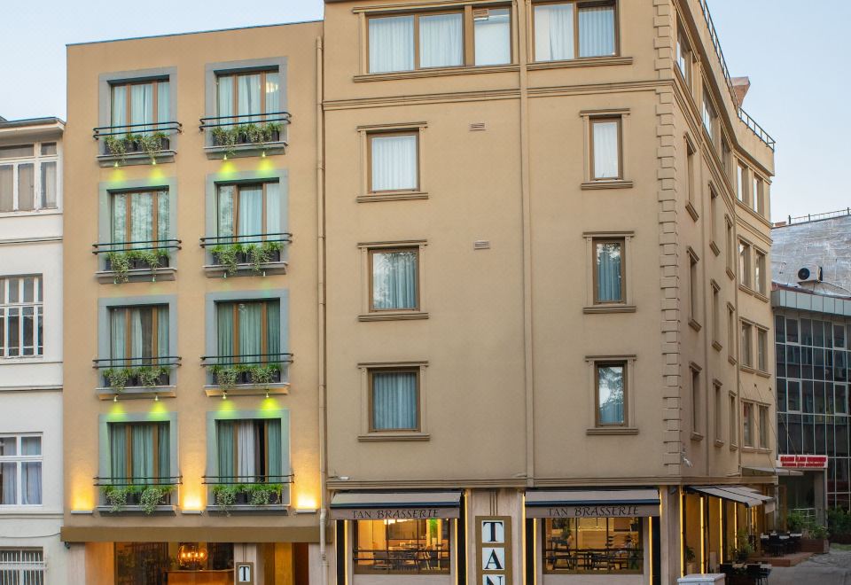 hotel overview picture