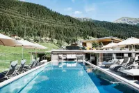 Hotel Arlmont 4 Stern Superior - Pools