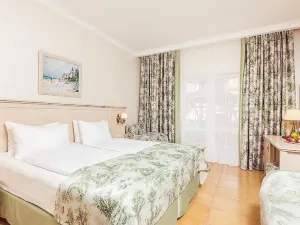 Alean Family  Doville Hotel