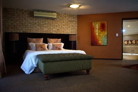 The Waterfront Country Lodge Отели в г. Фандербейлпак