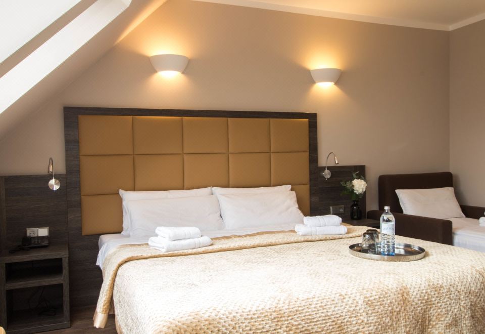 5. 호텔 델타 암 ..