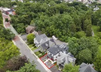 The Dorm Hotel Hotel a 