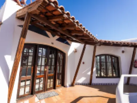 SANAFIR酒店 - El Pacha套房 鄰近Genena City的酒店
