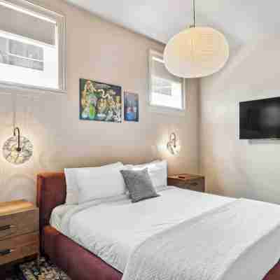 The Mary Beth Hotel & Gallery Rooms