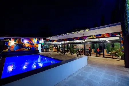 Brickspoint Boutique Aparthotel Asokoro Отели рядом с достопримечательностью «Nike Art Gallery, Abuja»