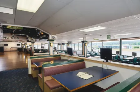 Vernon Downs Casino and Hotel Отели в г. Oneida County