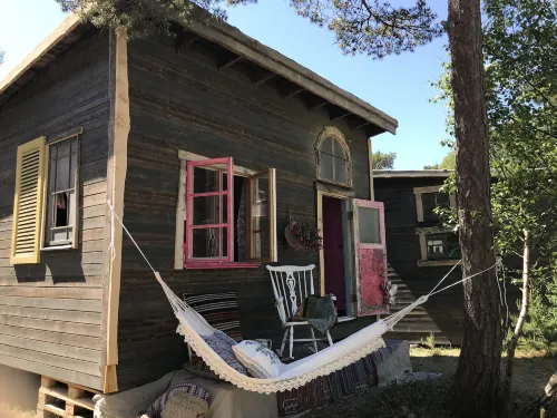 Fide Äventyrsby & Camping - parking