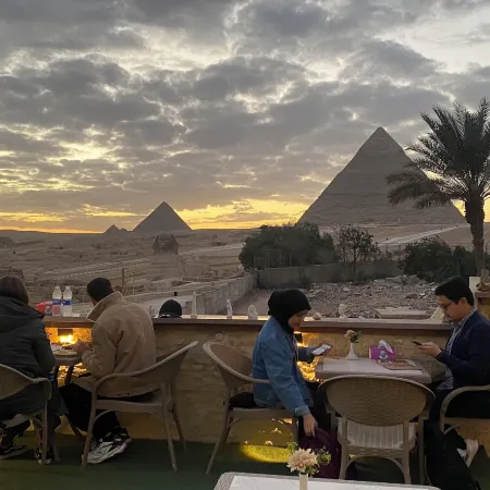 Seven Pyramids View Inn