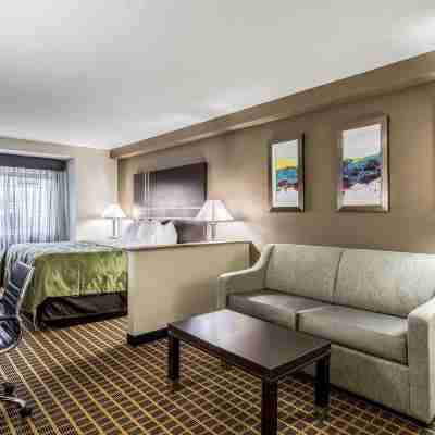 Quality Inn & Suites West El Paso I-10 Rooms