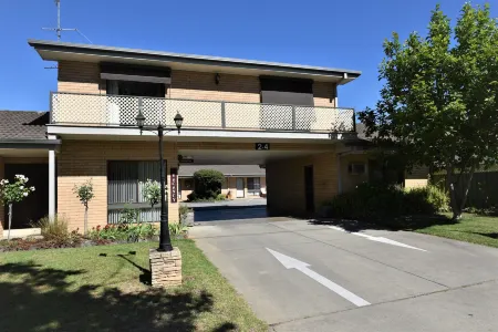 Albury Allawa Motor Inn Отели рядом с достопримечательностью «Площадь КЕЙИ»