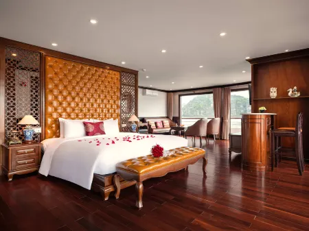 Aqua of the Seas Cruise Ha Long Отели в г. Tuan Chau