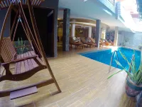 Triton Beach Hotel & Spa - Pools