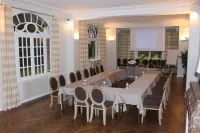 Logis Hôtel & Restaurant - le Manoir de Gavrelle Hotels in Fresnes-lès-Montauban