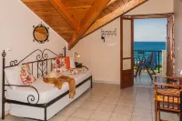 Kavos Psarou Studios & Apartments
