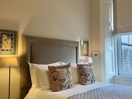 Antler Guest House