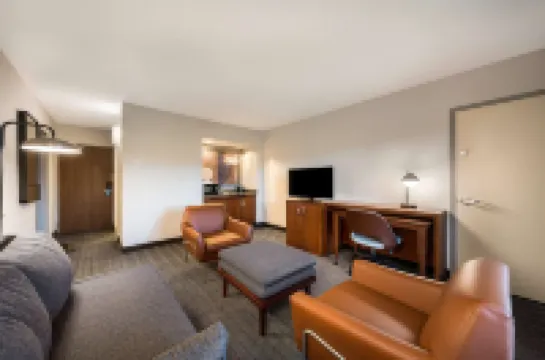 Sonesta Select San Jose Airport Hotels near Winchester Mystery House