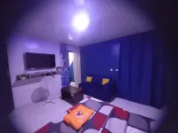 Apartment-sleeps2-parking-petfriendly