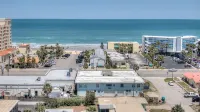 Daytona Shores Inn and Suites