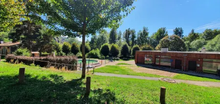 Olydea Résidence les Hameaux de Vorey Отели в г. Сен-Венсан