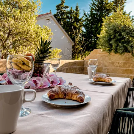 Pinia Apartments Bol